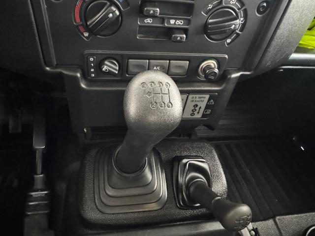 LAND ROVER Defender 2.4