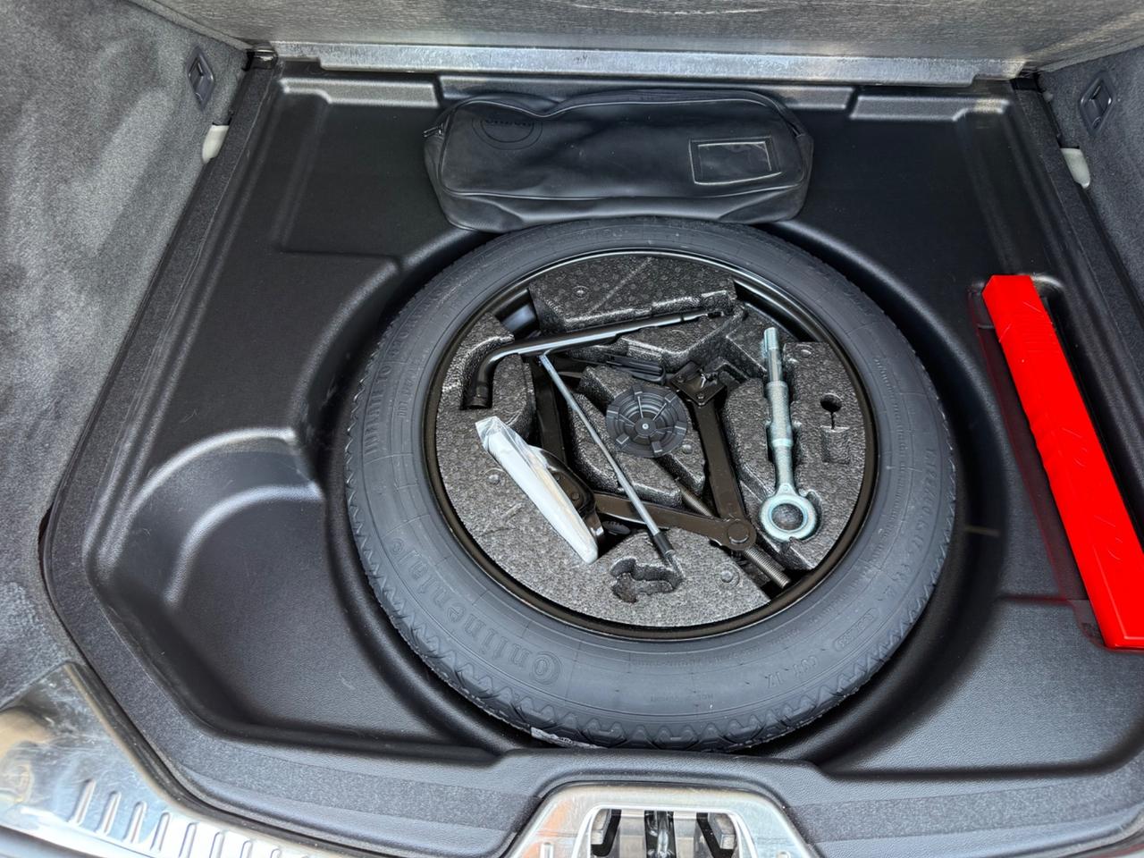 Volvo V60 D4 Geartronic R-design-181CV UNIC PROPRIETARIO