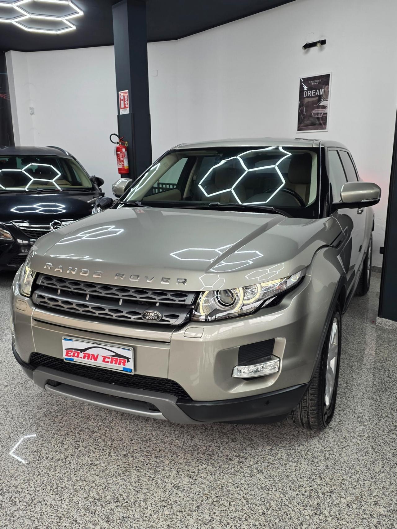 Land Rover Range Evoque 2.2 TD4 5p. Pure