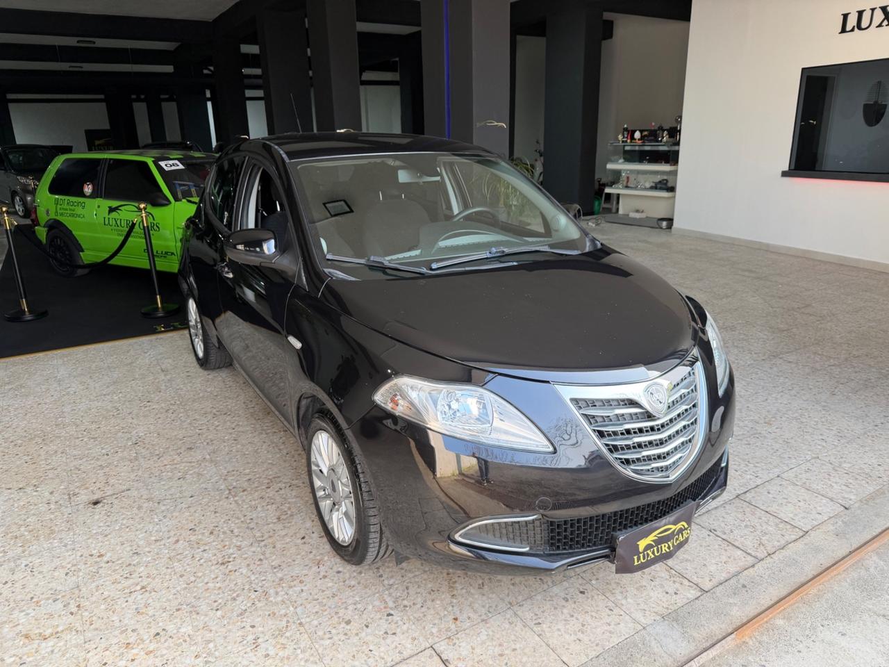 Lancia Ypsilon 1.2 69 CV 5 porte 2015