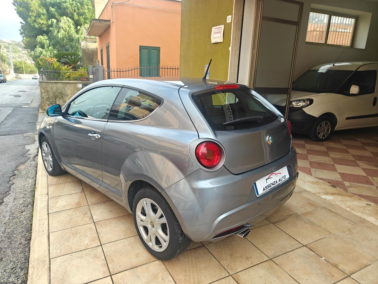 Alfa Romeo MiTo 1.3 JTDm-2 S&S Distinctive Sport Pack