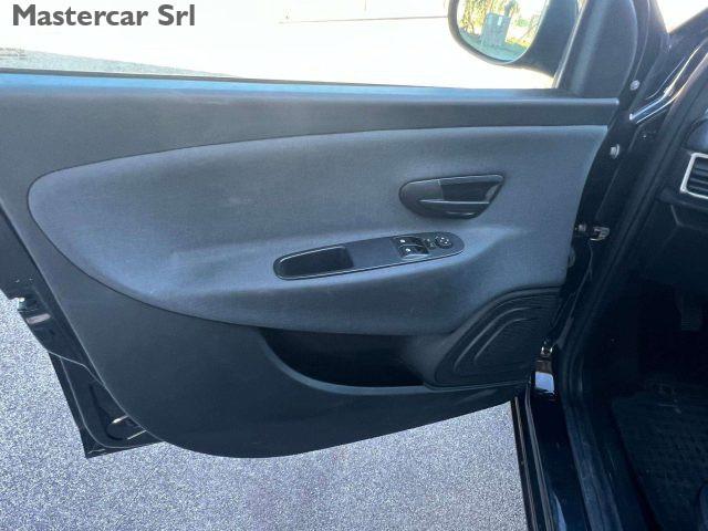 LANCIA Ypsilon 5p. Neopatentati 1.0 hybrid Gold tg: GK578ZB