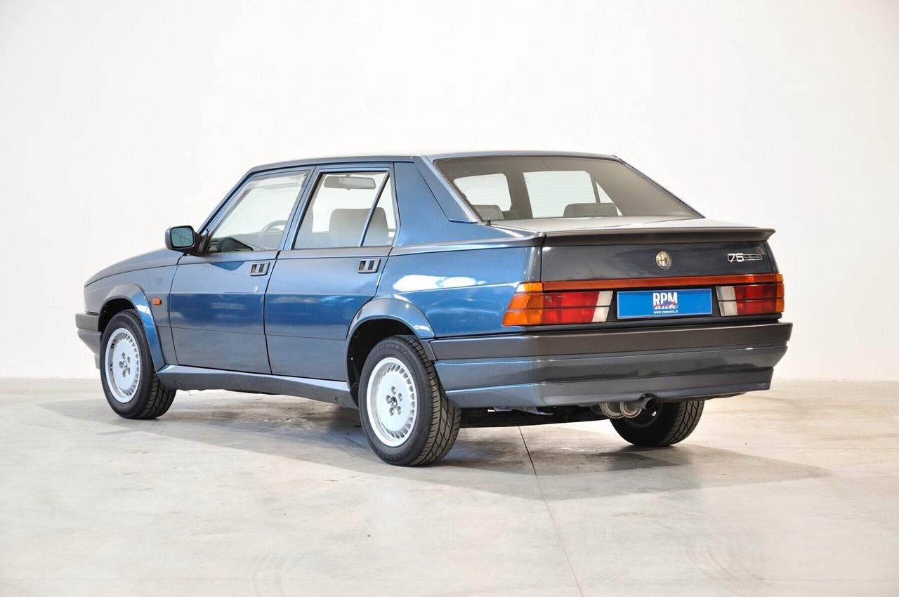 Alfa Romeo 75 2.0i Twin Spark ASI Blu Chiaro Metallizzato