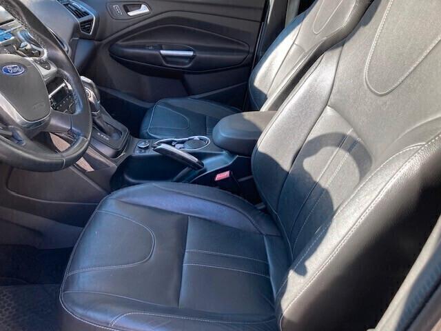Ford Kuga 2.0 TDCI 140 CV 4WD cambio automatico OK NEOPATENTATI