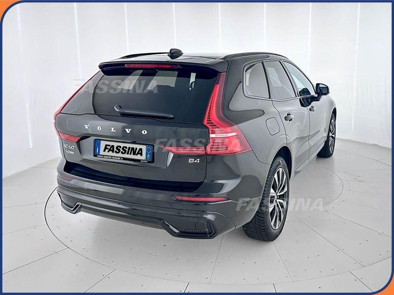 Volvo XC60 B4 automatico Plus Dark
