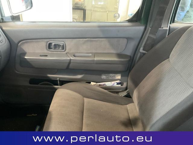 NISSAN Navara Pick-up 2.5 TD 4 porte Double Cab