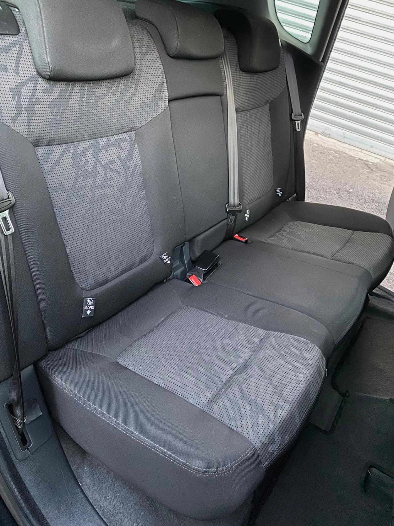 Peugeot 3008 1.6 e-HDi 112cv AUTOMATICA “Allure”