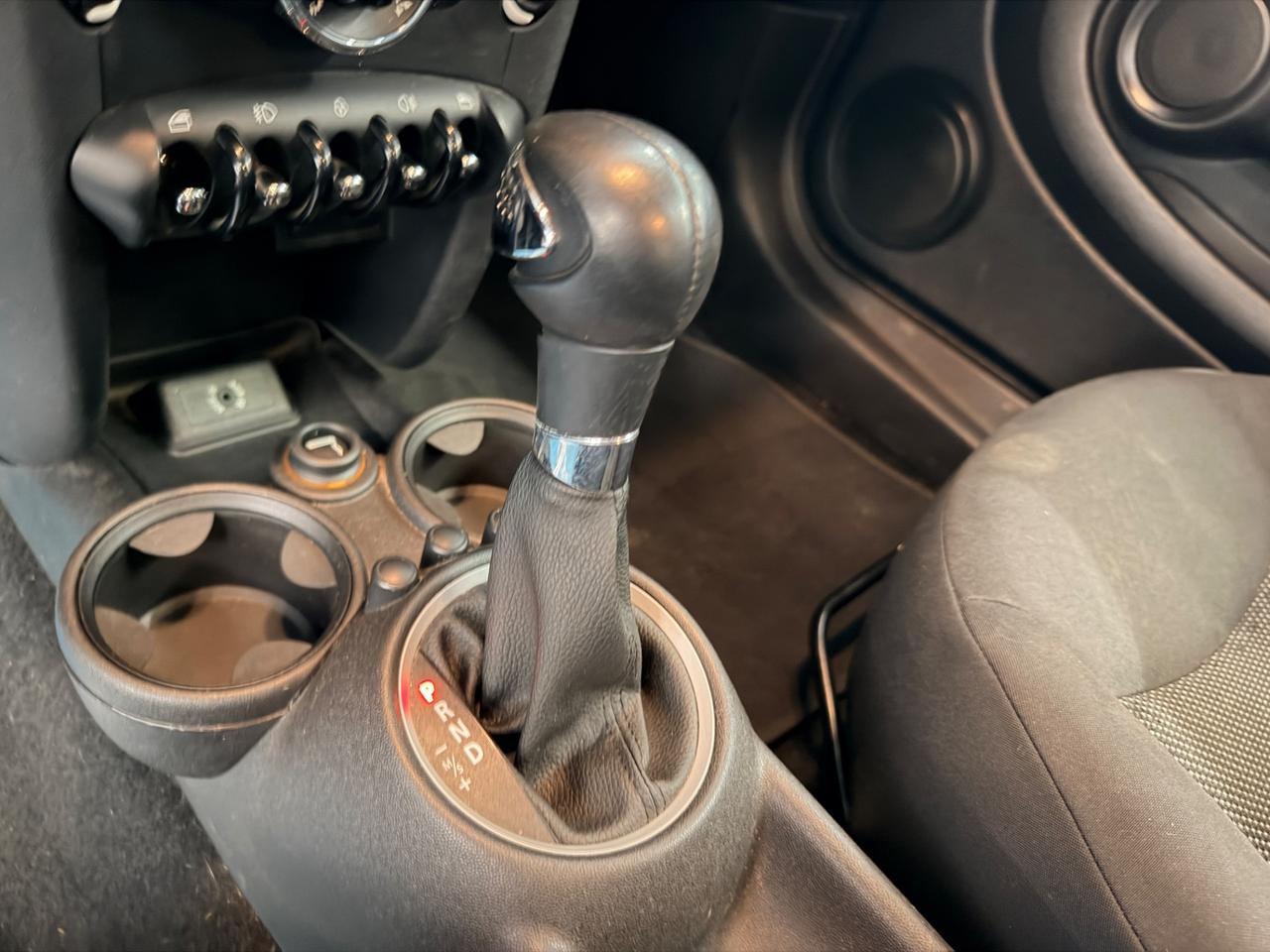 Mini 1.6 16V One (72kW)