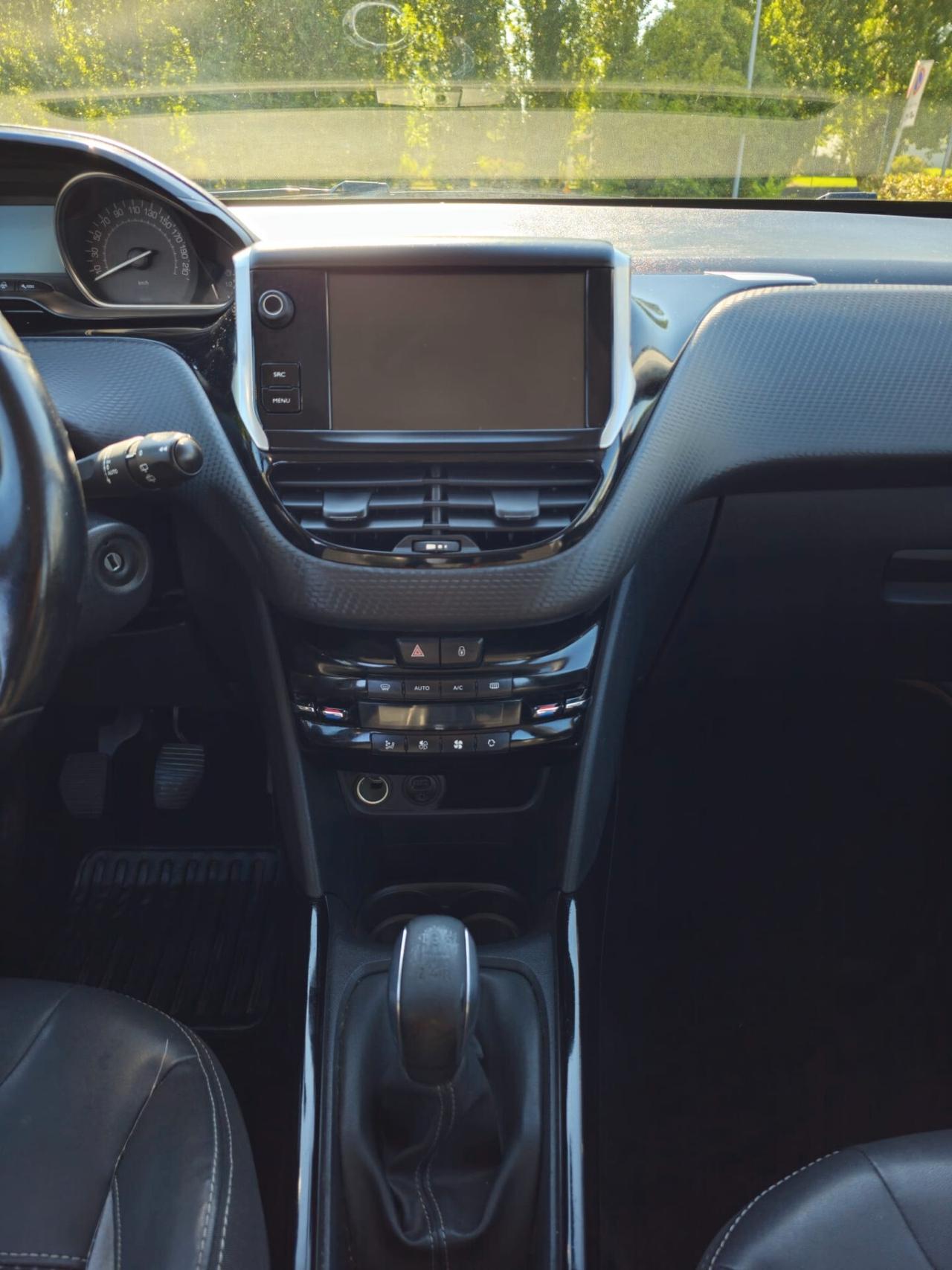 PEUGEOT 2008 1.2 BENZINA - KM CERTIFICATI