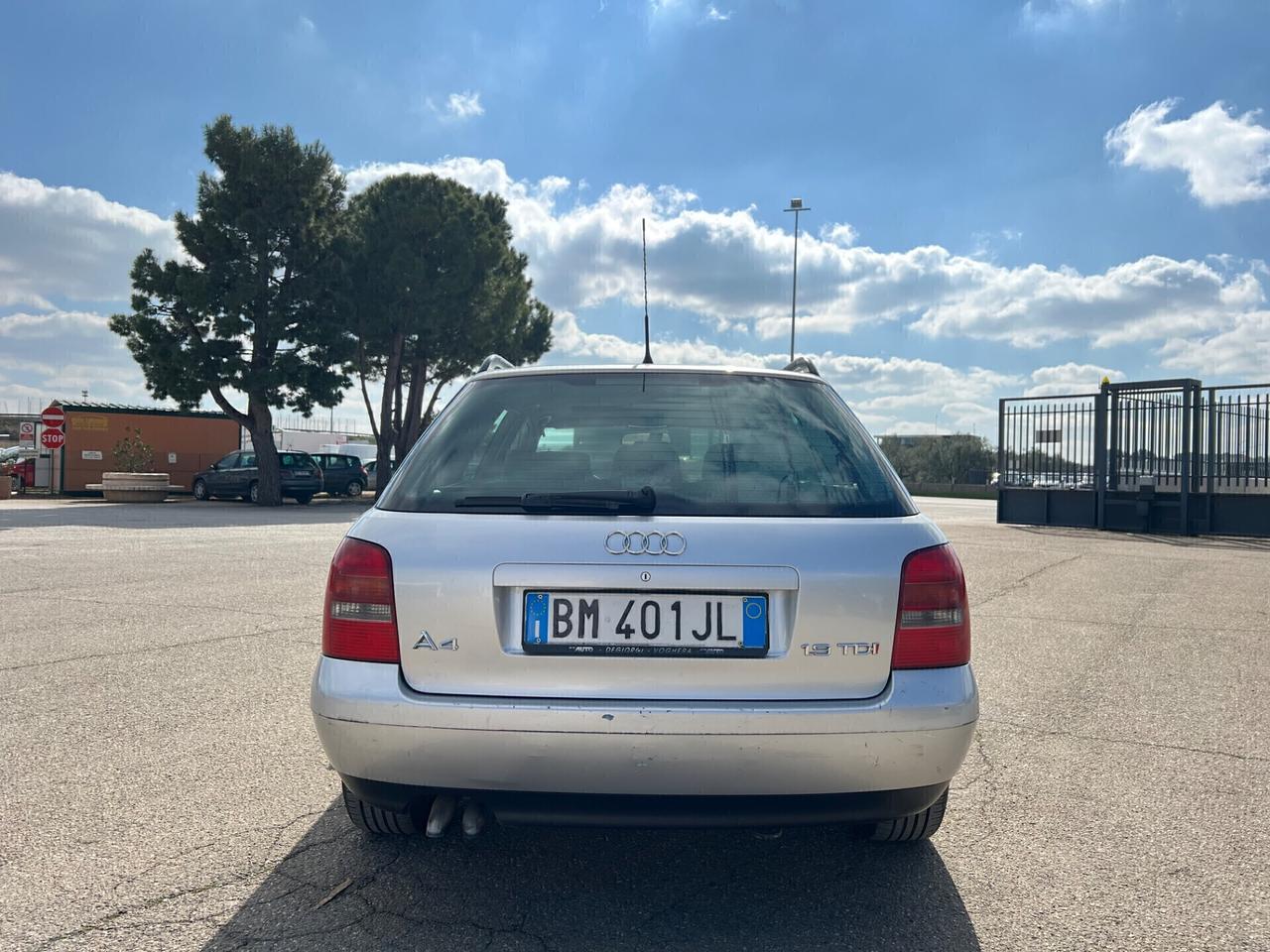 Audi A4 1.9 TDI 110cv Avant Advance - 2000