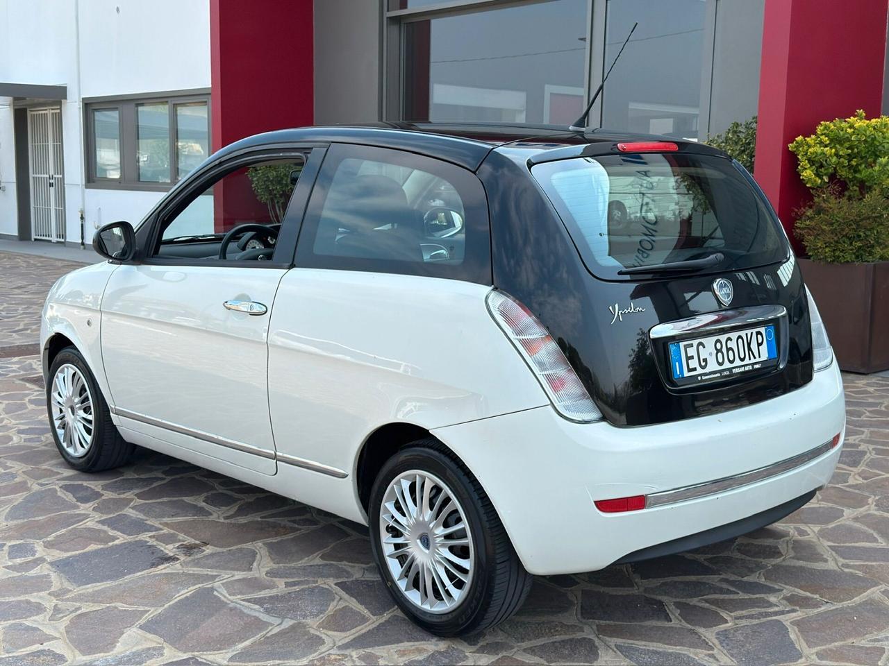 Lancia Ypsilon 1.4 Ecochic benz/GPL - NEOPATENTATI -