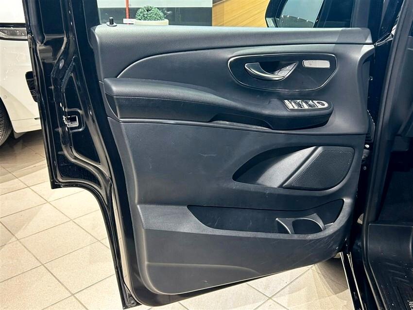 Mercedes-benz V 300 d Automatic Sport Extralong Supe Lusso