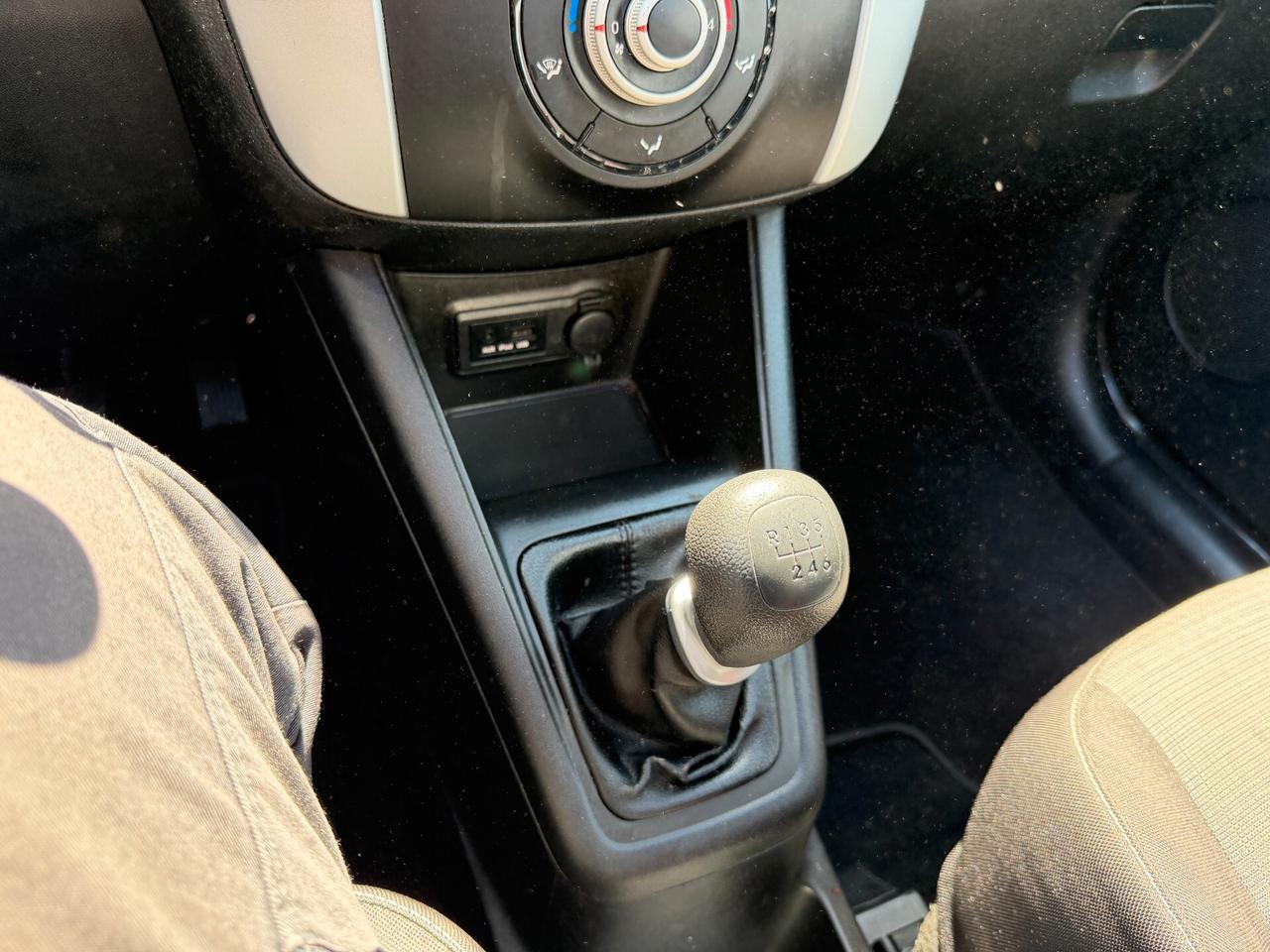 KIA VENGA ANNO 2013 1.4 DIESEL 90 CV *TETTO APRIBILE