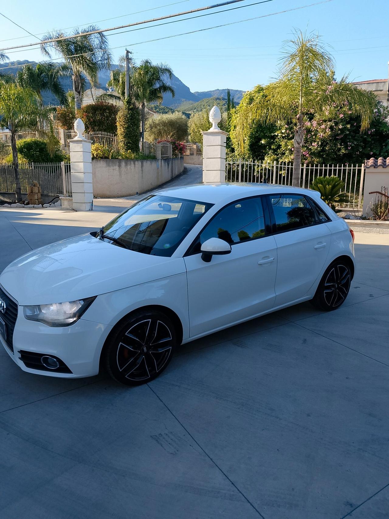 Audi A1 1.6 TDI S line edition