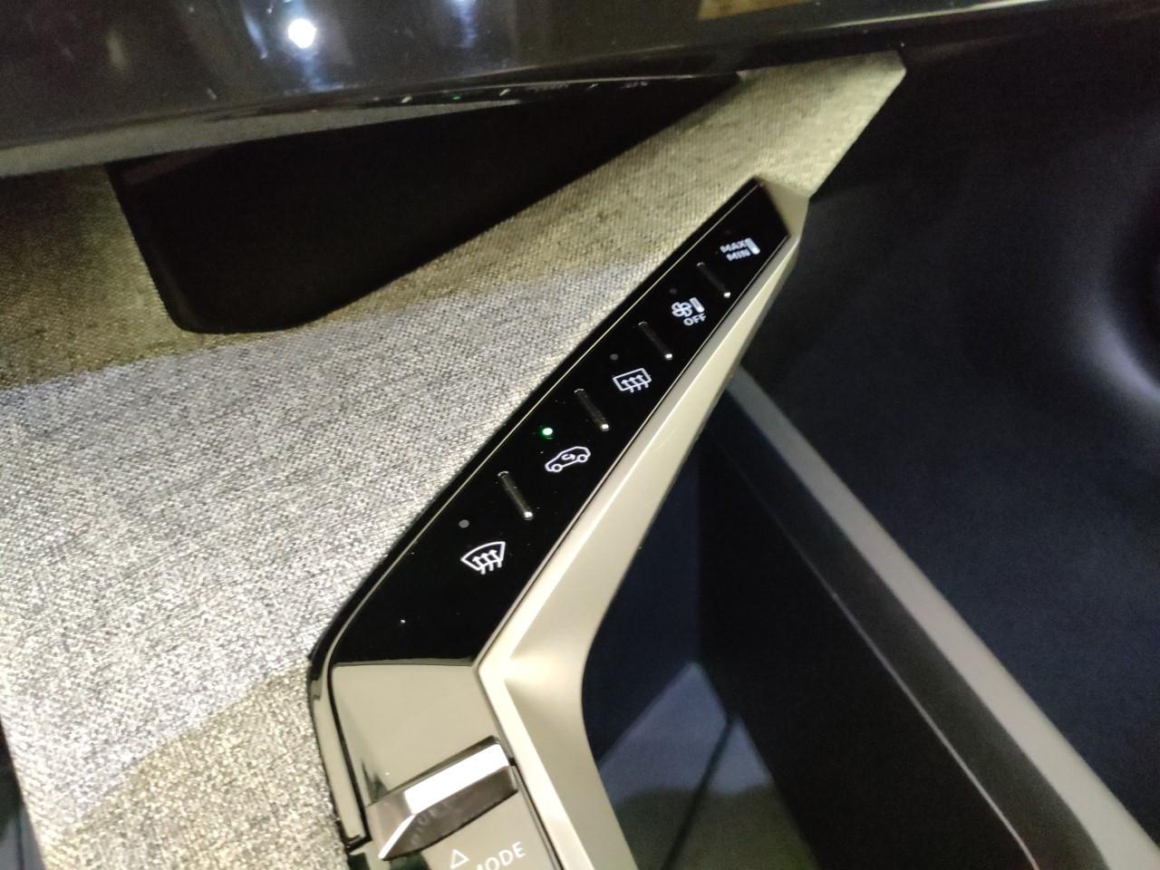 PEUGEOT 5008 1.2 hybrid Allure 145cv 7p.ti e-dcs6