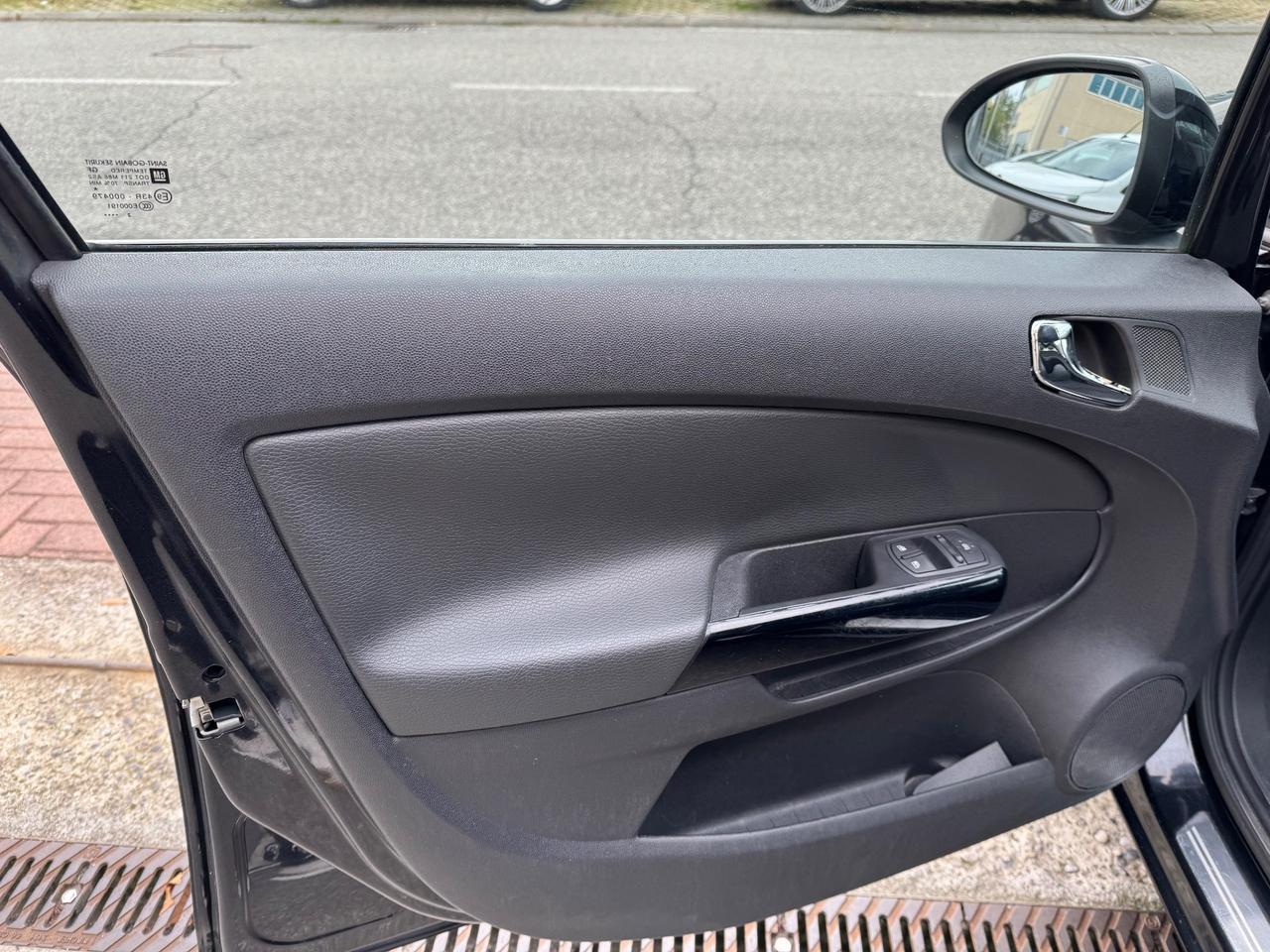 Opel Corsa 1.2 Benzina GPL scadenza 2035