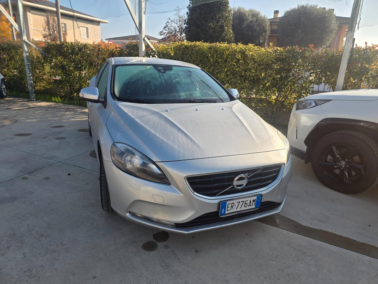 Volvo V40 D2 1.6 R-design Kinetic