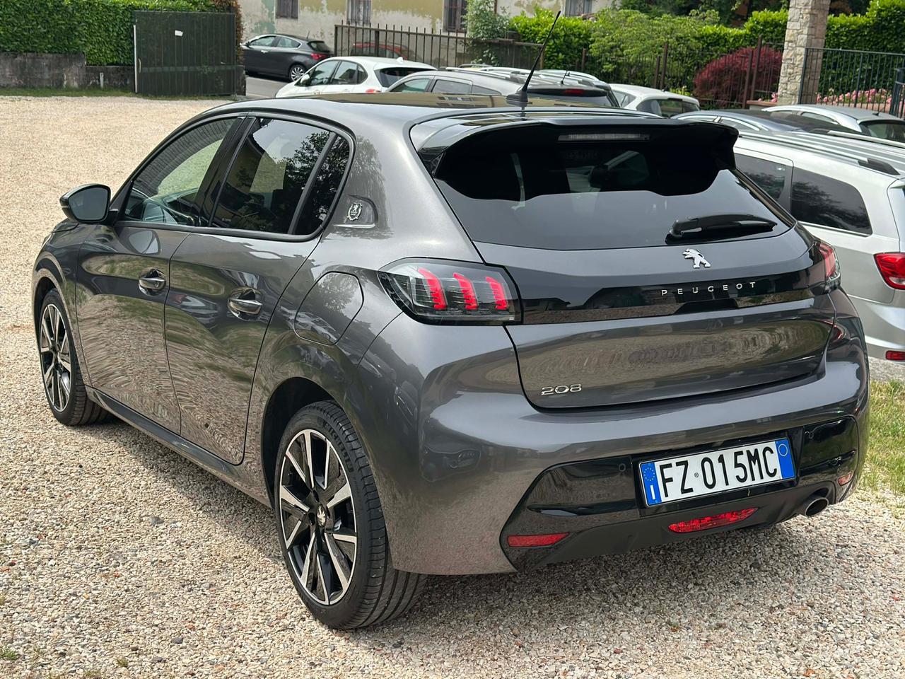 Peugeot 208 100 5P AUTOMATICA ALLURE NAVI 3D COCKPIT FULLOPT