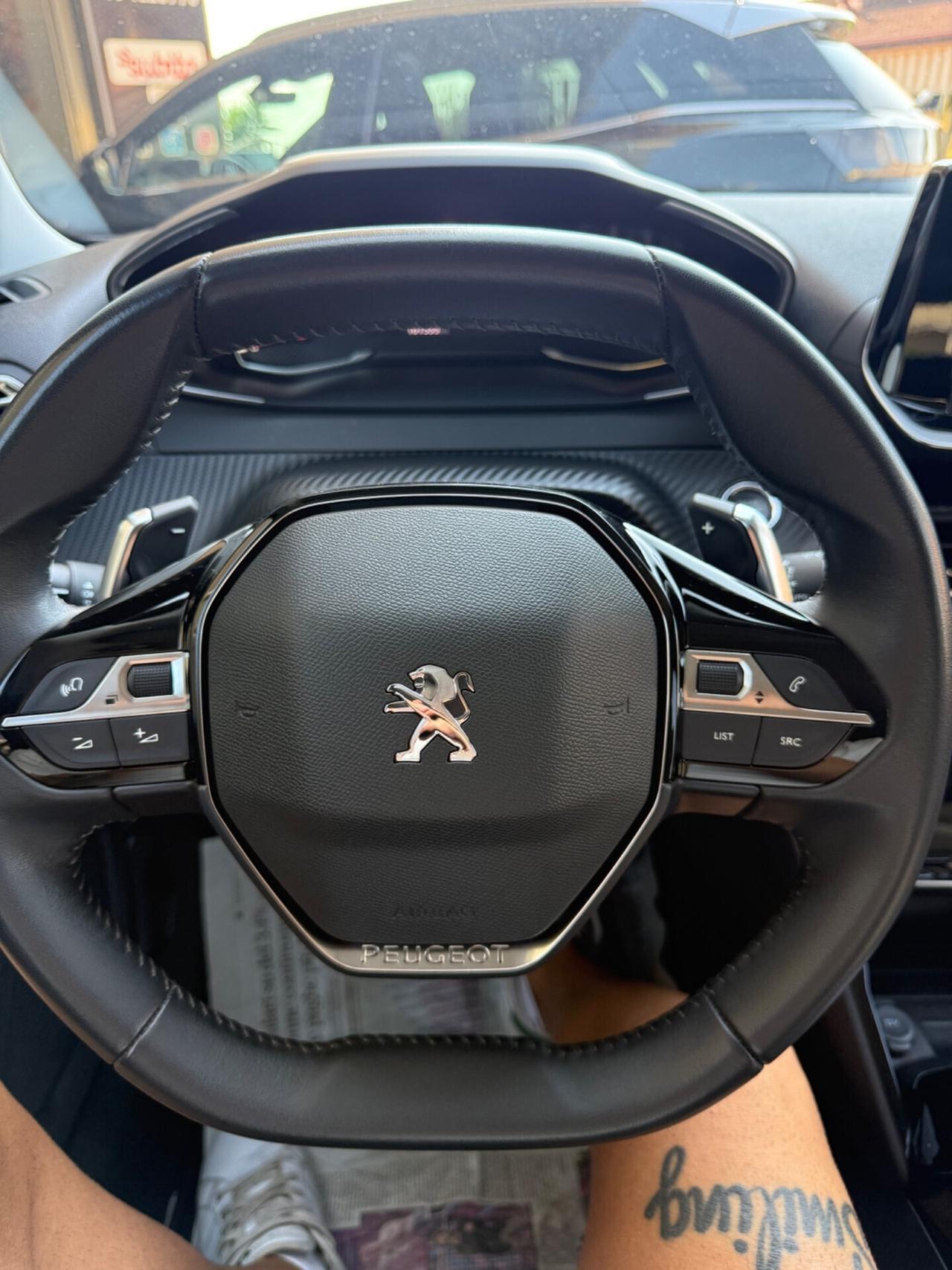 Peugeot 2008 1.5 diesel EAT8 Allure 2022 uni proprietario