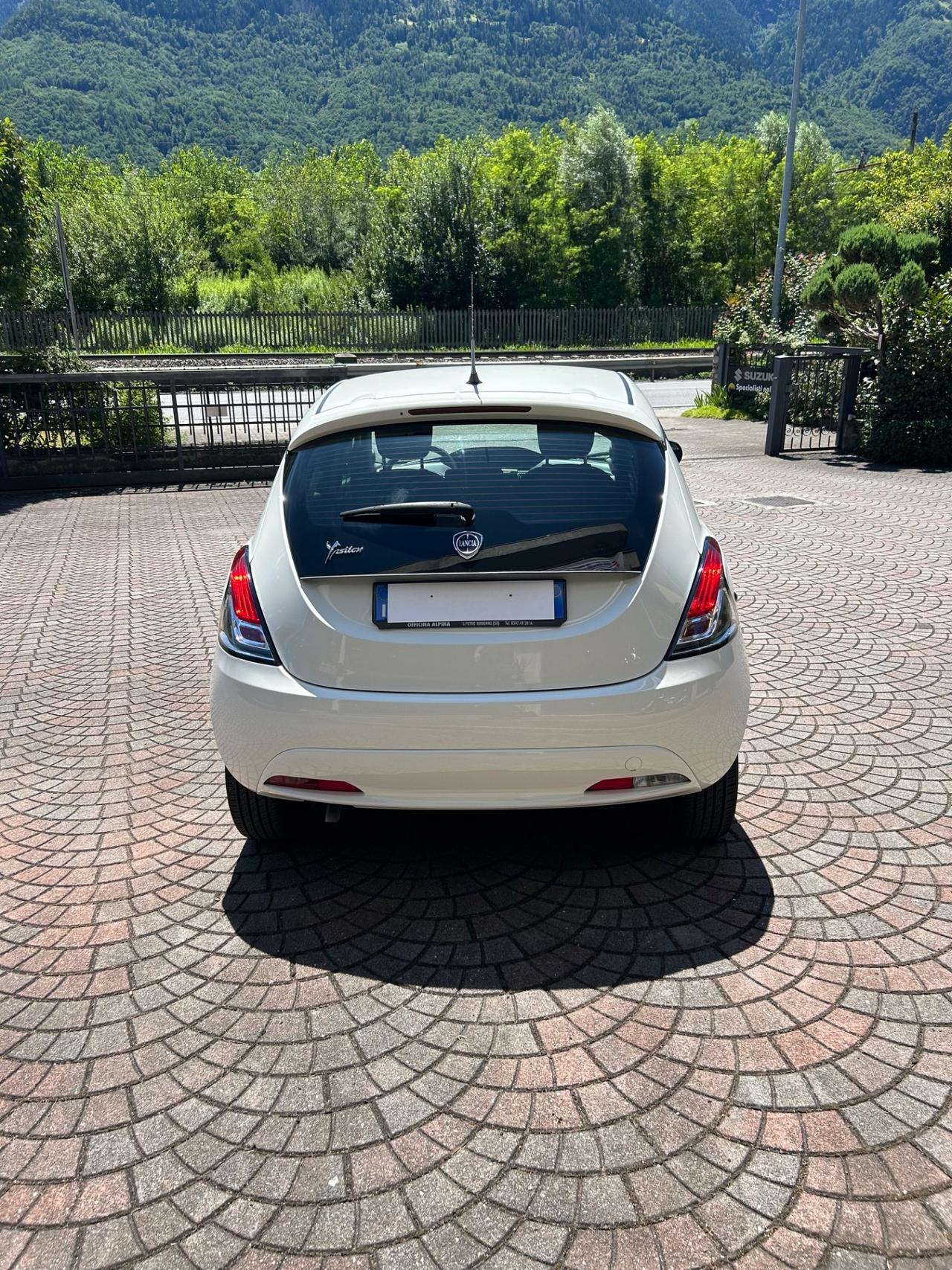 Lancia Ypsilon 1.2 69 CV 5 porte Silver