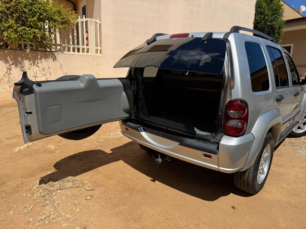 Jeep Cherokee 2.8 CRD Limited