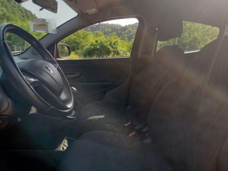 Lancia Ypsilon 1.2 69 CV 5 porte S&S Gold