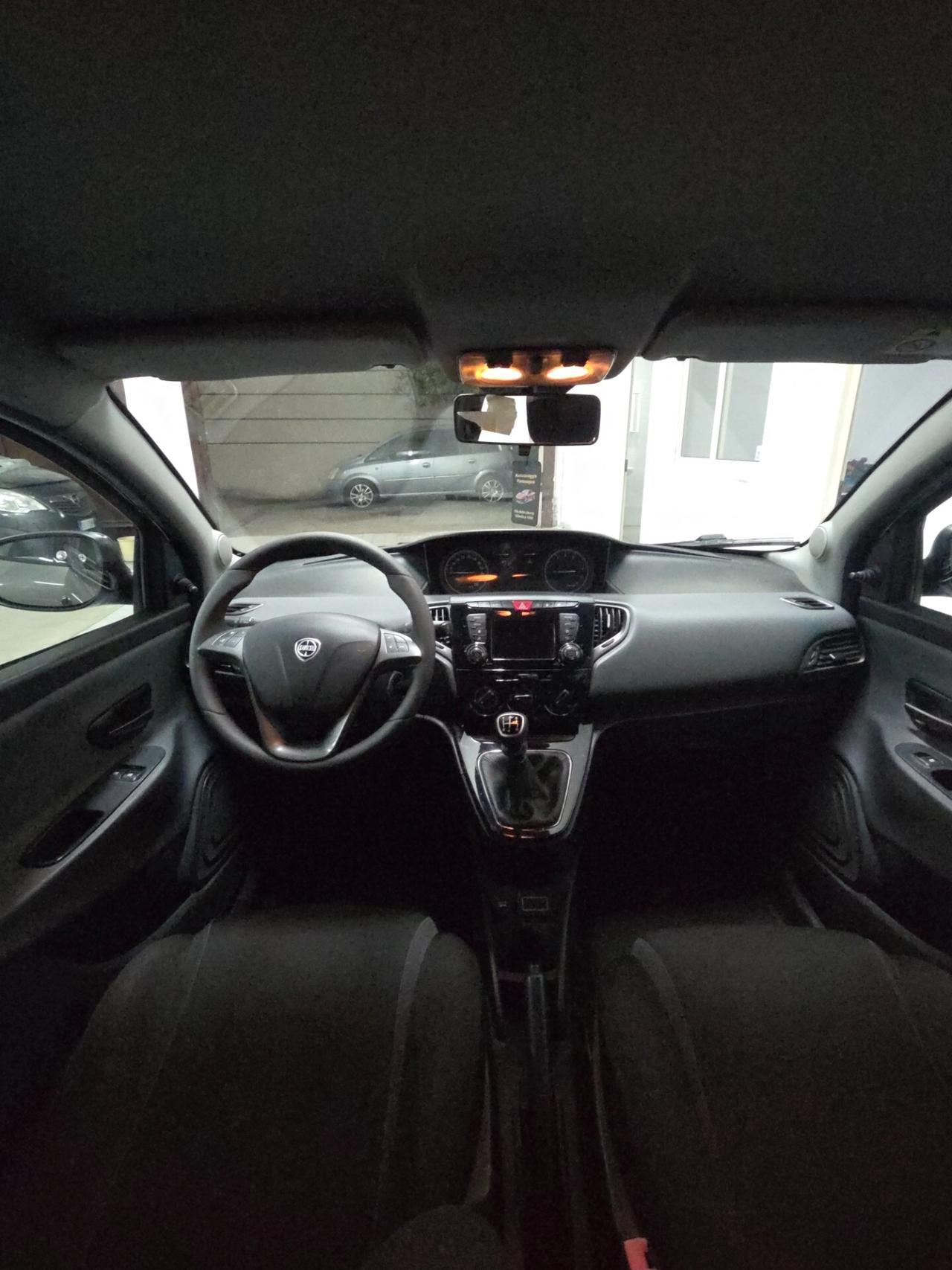 Lancia Ypsilon 1.2 69 CV 5 porte GPL Ecochic Gold