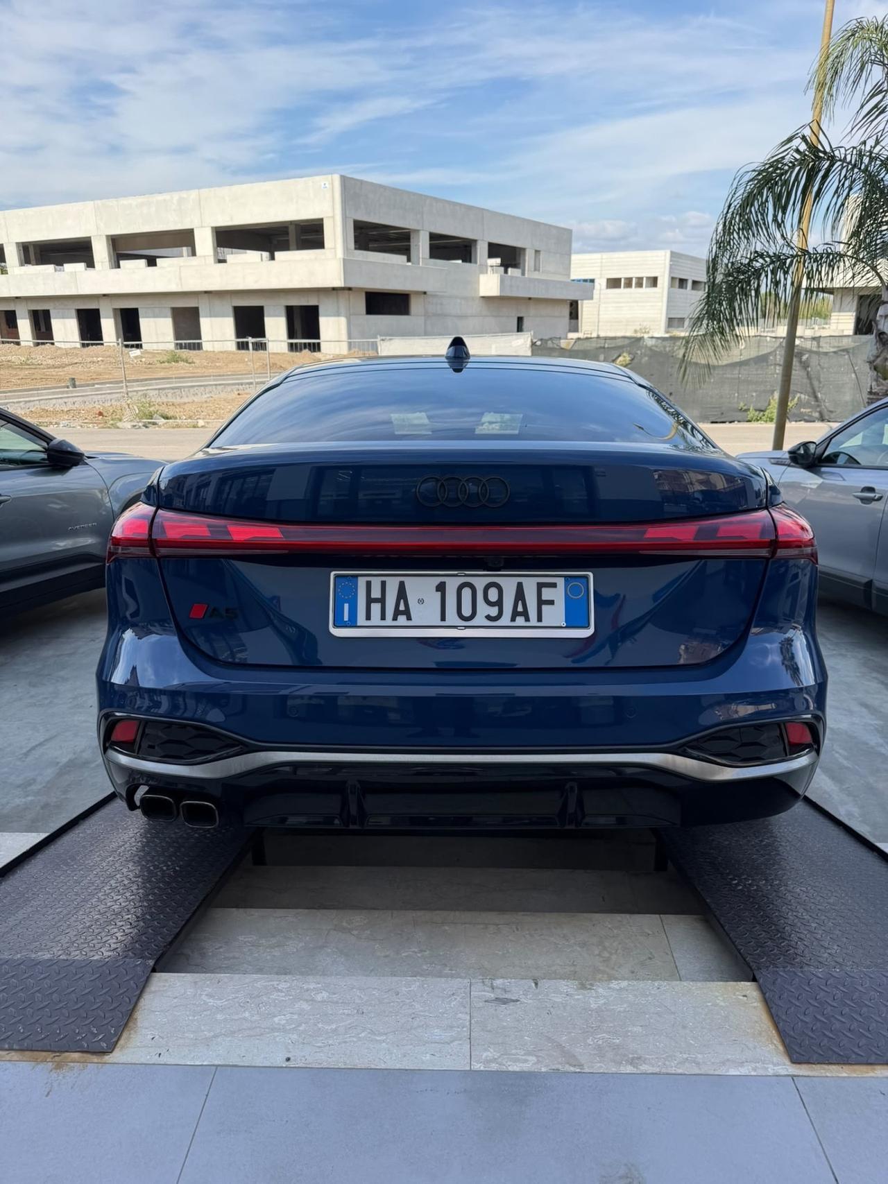 Audi A5 TDI 150 kW mHEV+ S Tronic Quattro Launch Edition one