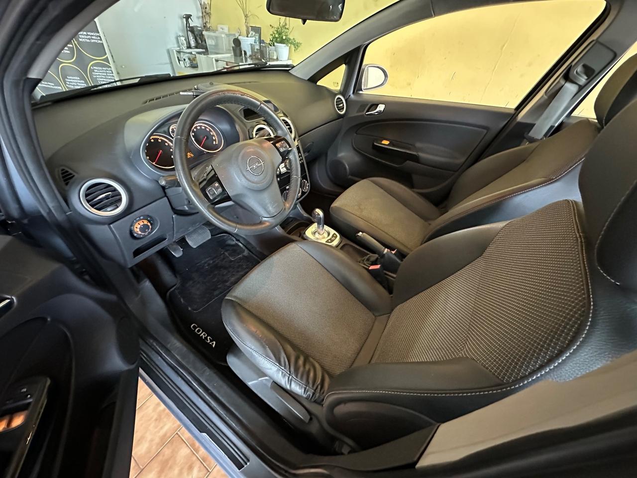 Opel Corsa 1.2benz. Cambio automatico 128.000km