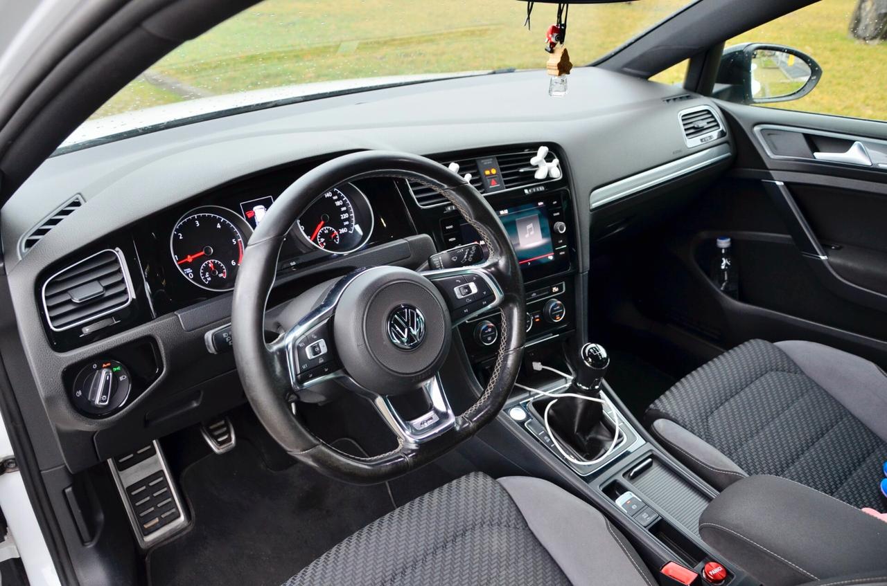 VW GOLF 5p 2.0 R-LINE SPORT EDITION 150cv, UFF ITALIANA, SERVICE DIMOSTRABILI, FULL LED, LUCI LED AMBIENTE, PERMUTE