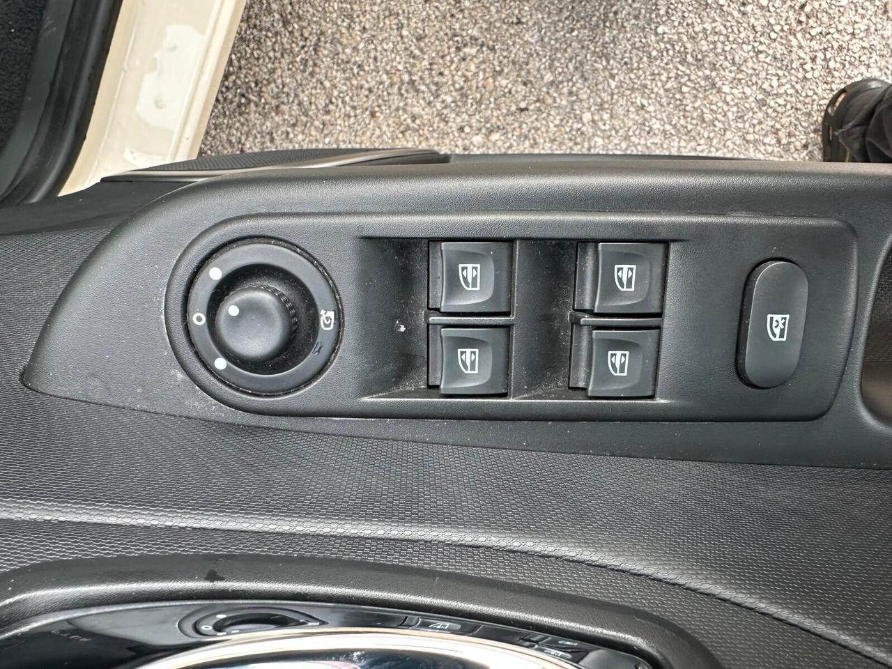 Renault Captur 1.5DCI 90 CV GANCIO TRAINO ORIGINALE RENAULT