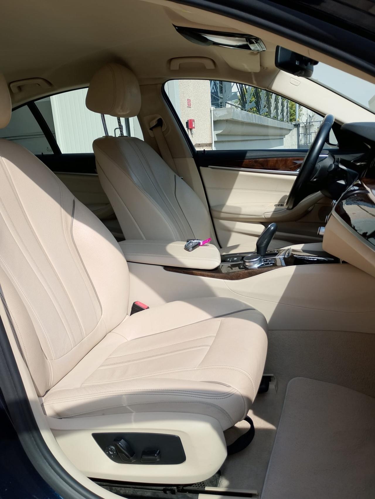 Bmw 520 520d xDrive Luxury