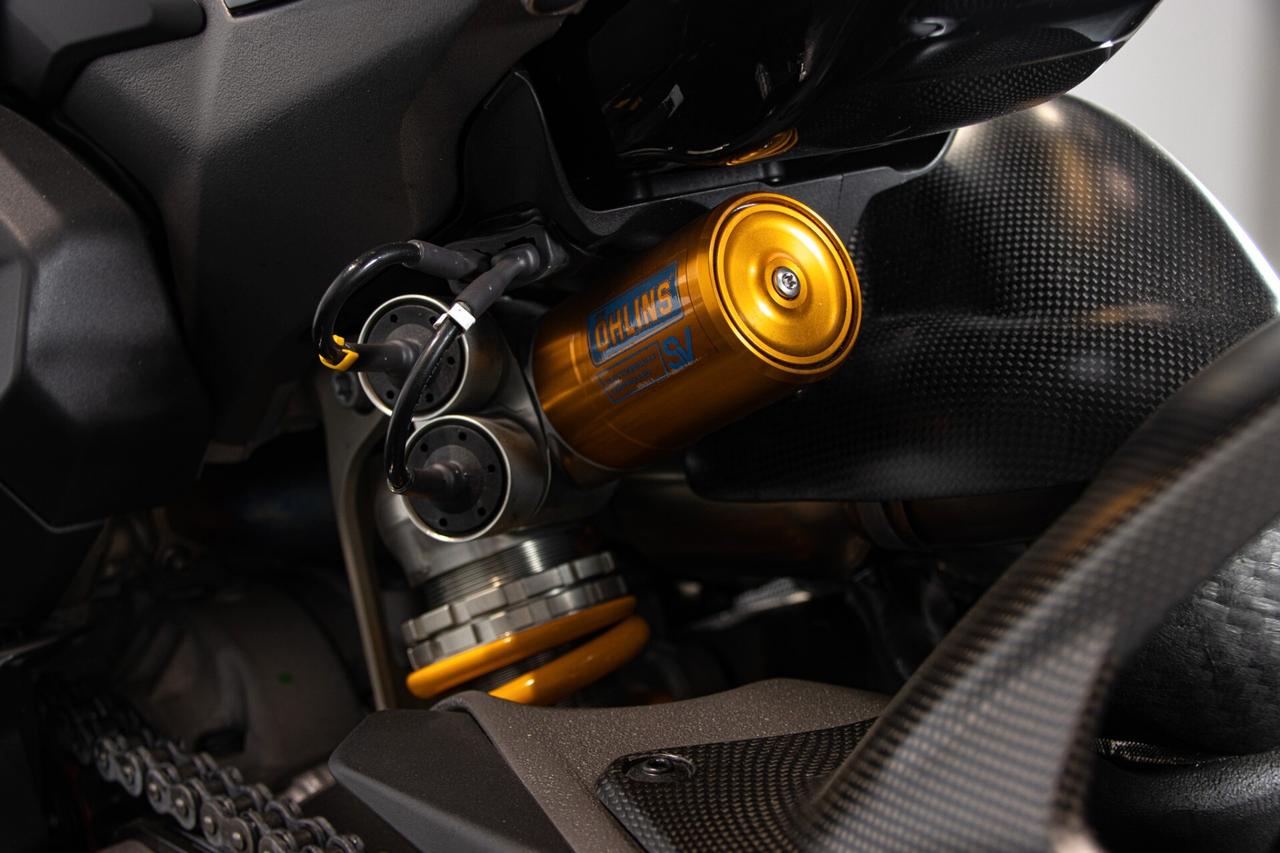 2025 DUCATI PANIGALE V4 TRICOLORE RDS02007