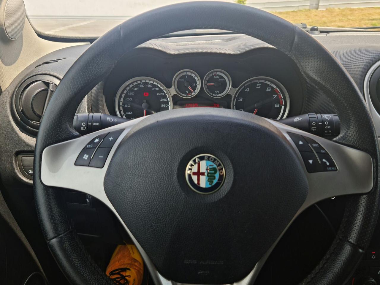 Alfa Romeo MiTo DISTINCTIVE PREMIUM #5995