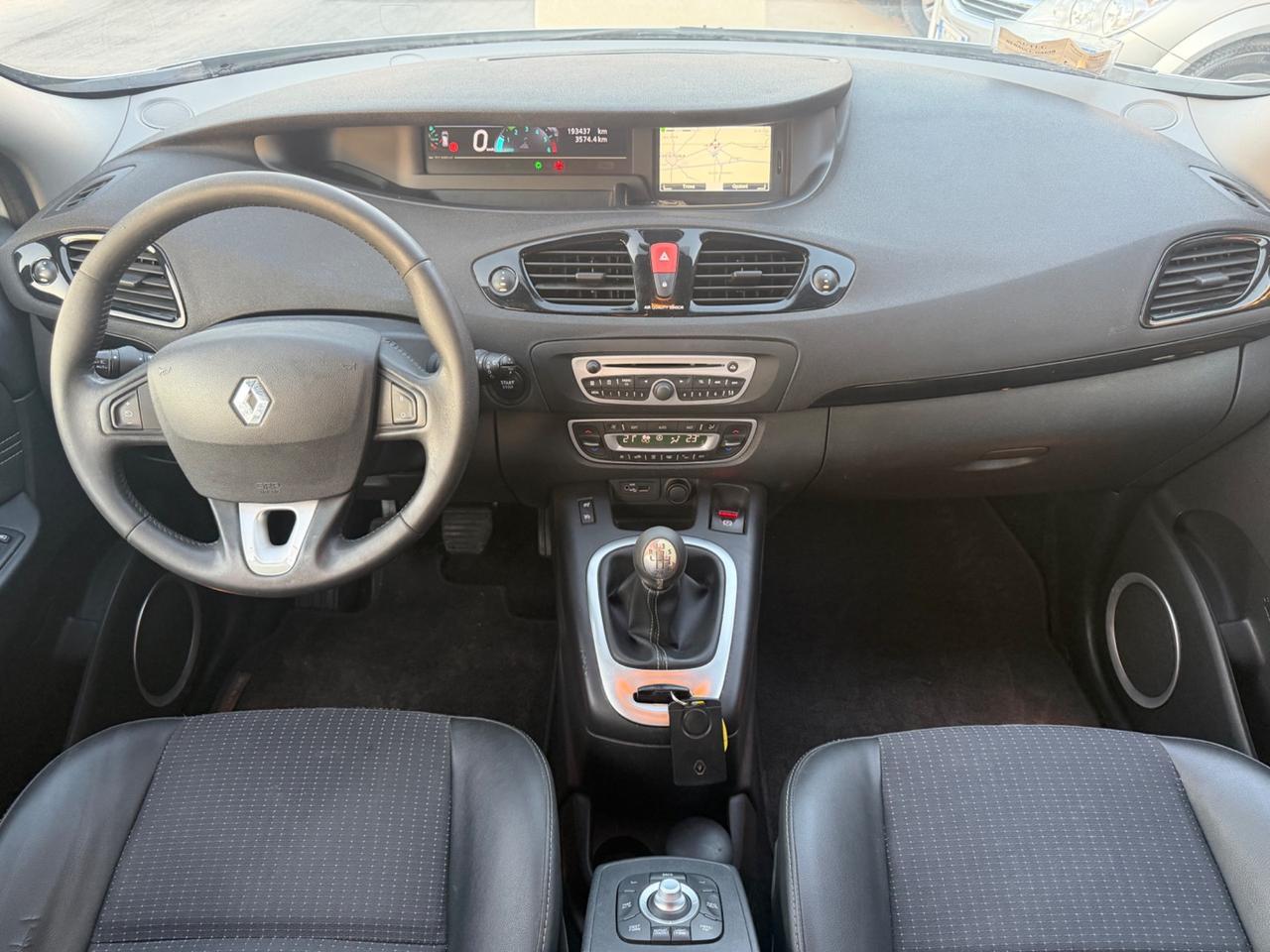 Renault SCENIC 1.5 DIESEL 2011 - RETROCAMERA