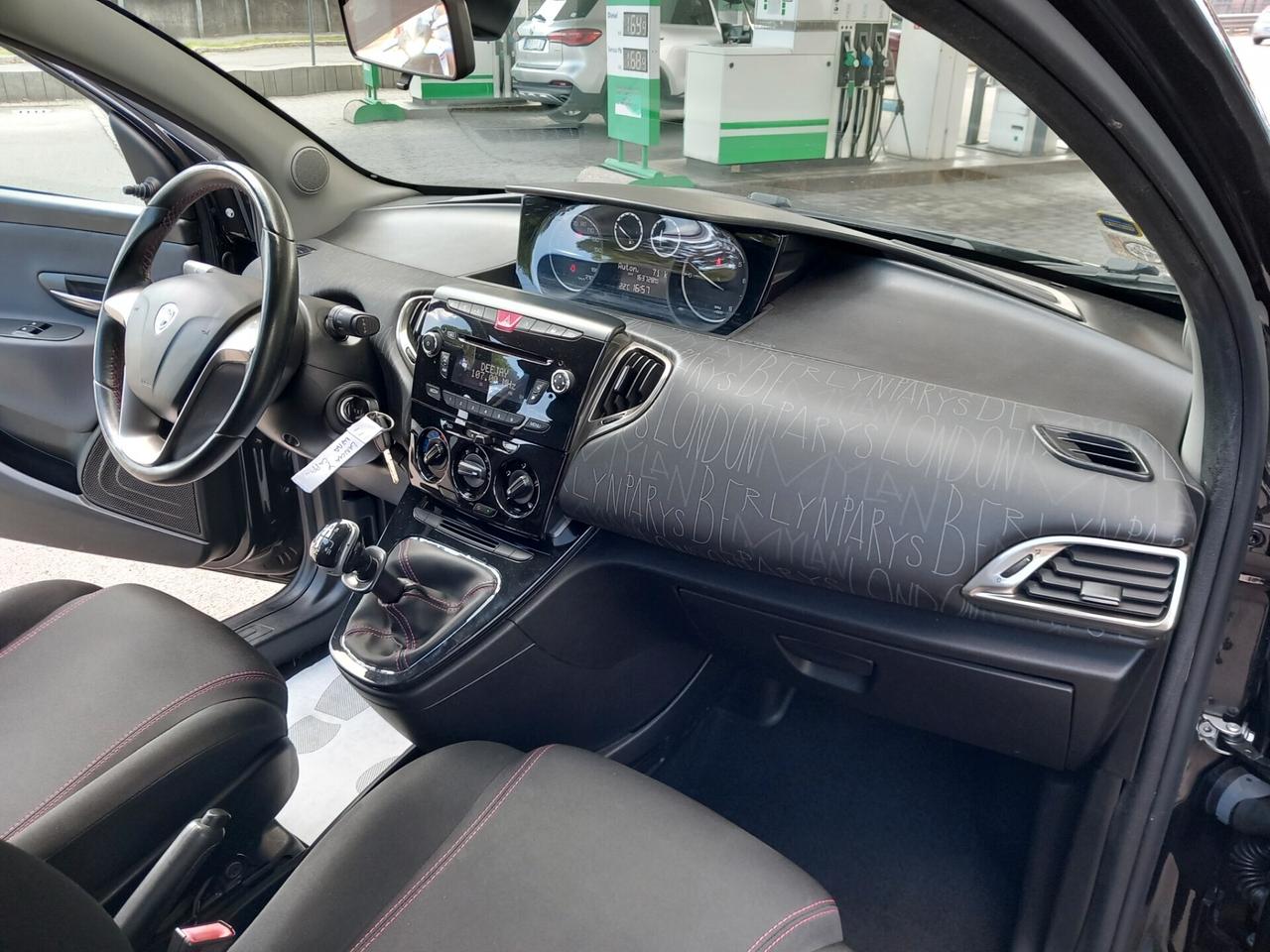 Lancia Ypsilon 1.2 EURO 6 Platinum