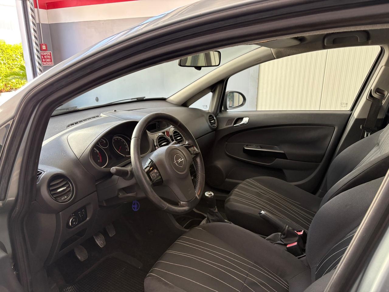 Opel Corsa 1.2 5 porte Enjoy
