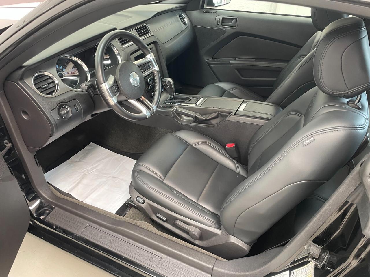 Mustang 3.7 V6 224cv automatic