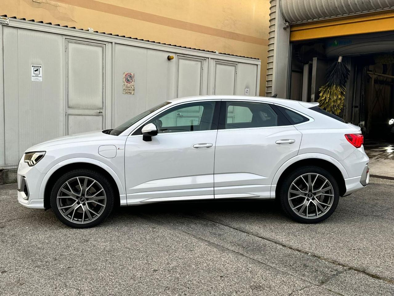 Audi Q3 Sportback 45 1.4 tfsi e S line edition s-tronic plug in