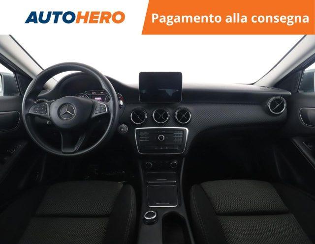 MERCEDES-BENZ GLA 180 d Automatic Business