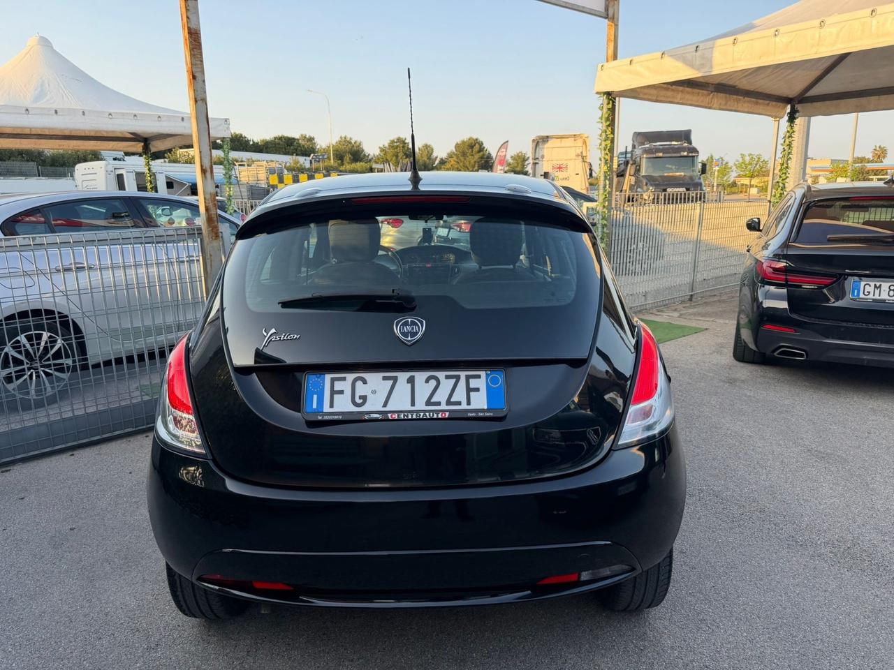 Lancia Ypsilon 1.2 69CV 5Gold 2017 nuova garanzia