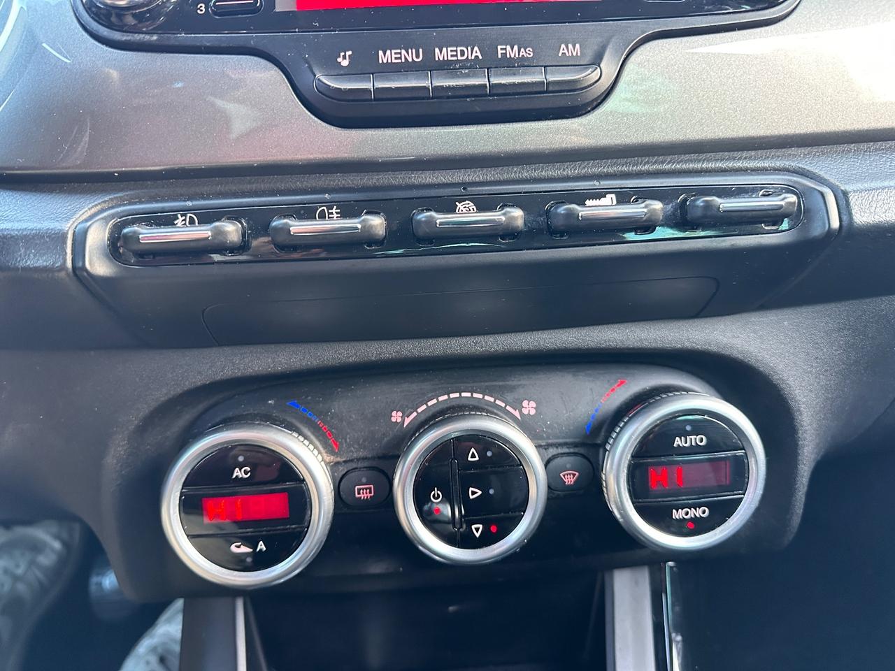 Alfa Romeo Giulietta 1.6Jtdm Distinctive-2011