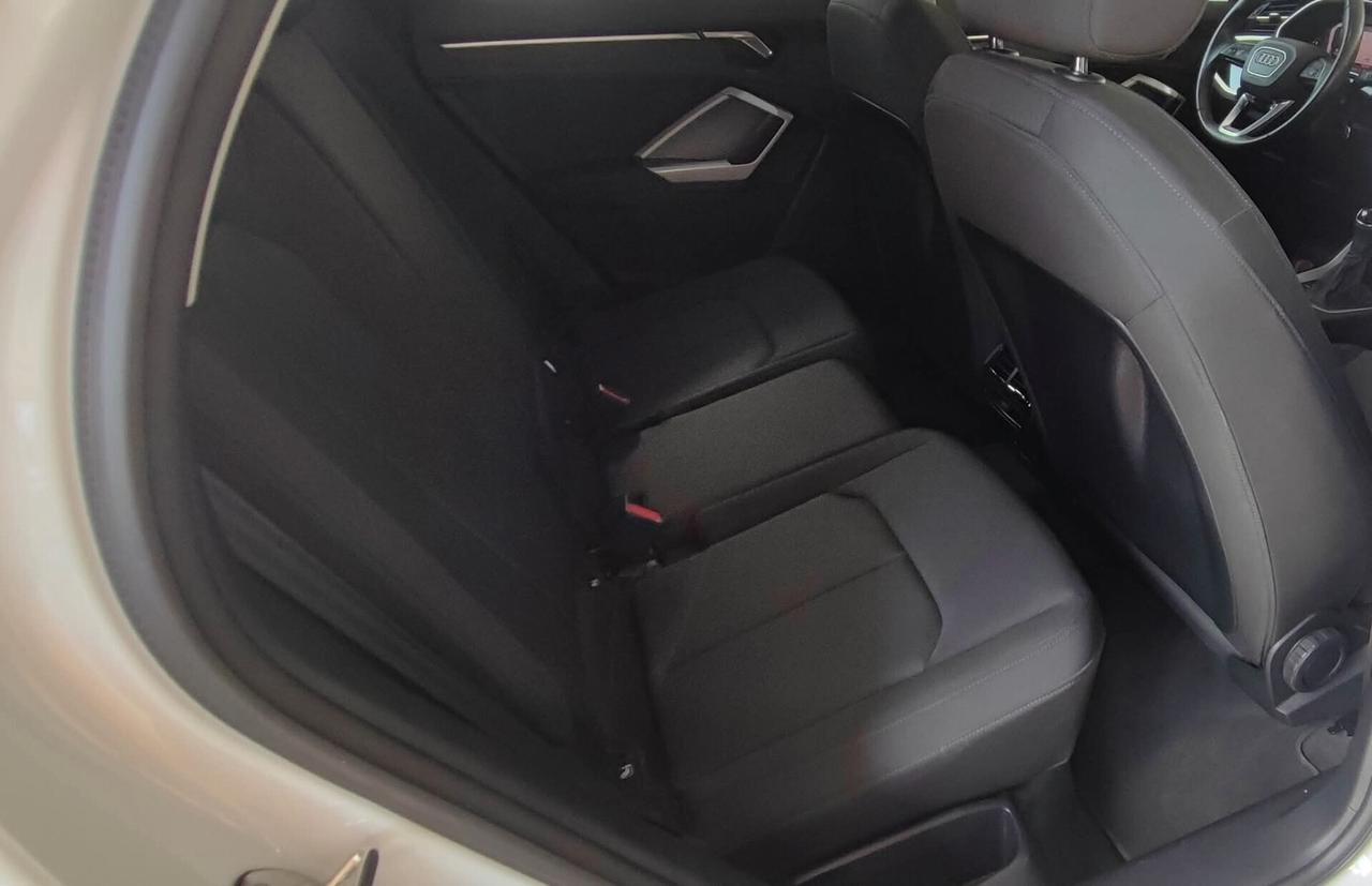 Audi Q3 35 Sportback TDI italiana 2023