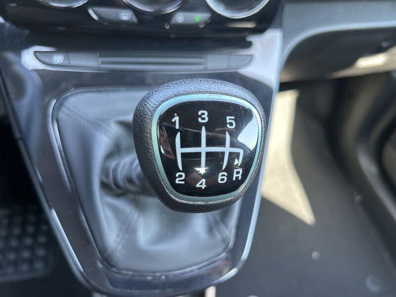 Lancia Ypsilon NUOVA My23 1.0 Firefly 70 CvStart&Stop Hybrid Gold