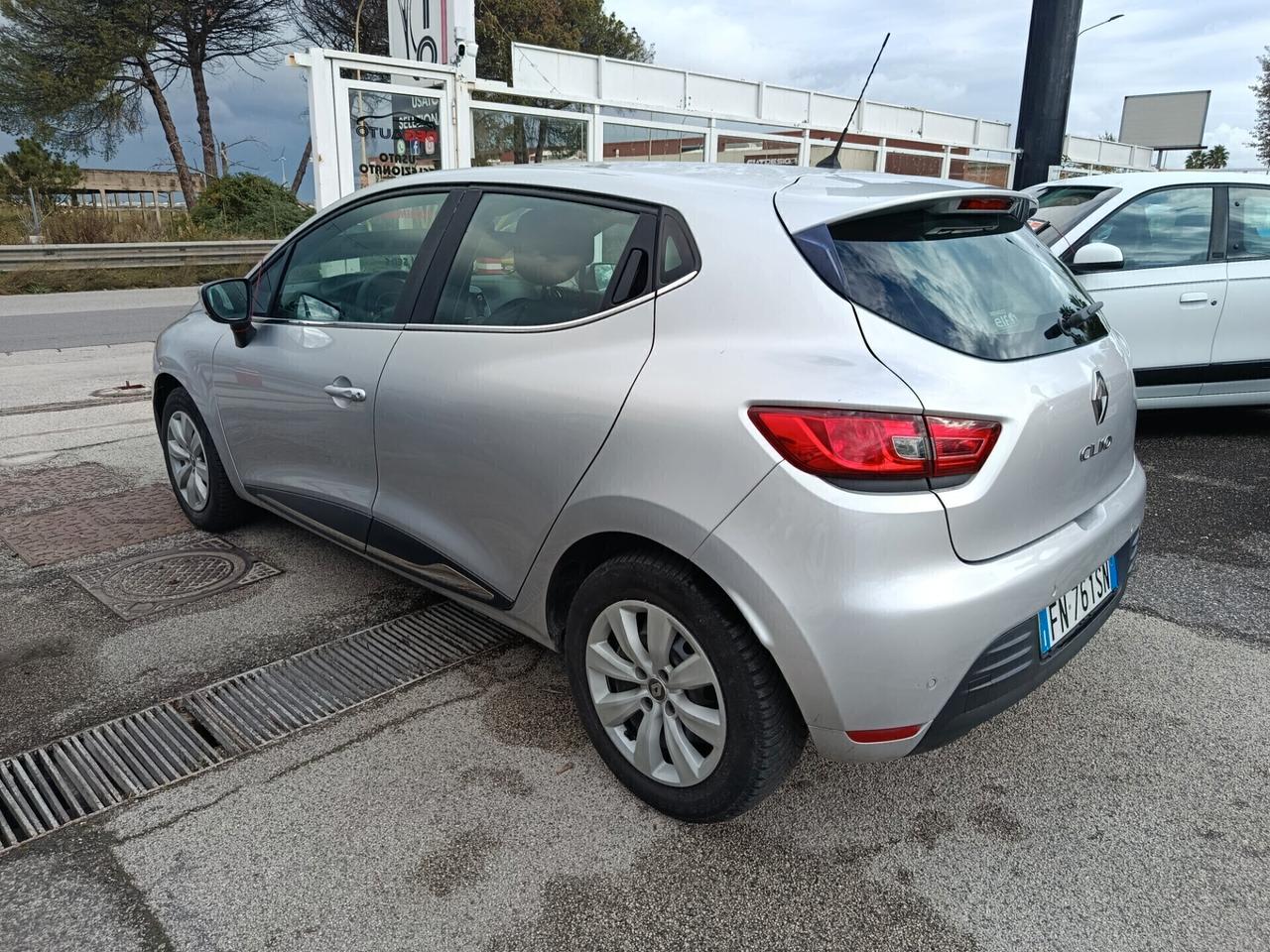 Renault Clio 1.2 Gpl di serie 90CV 5 porte Business