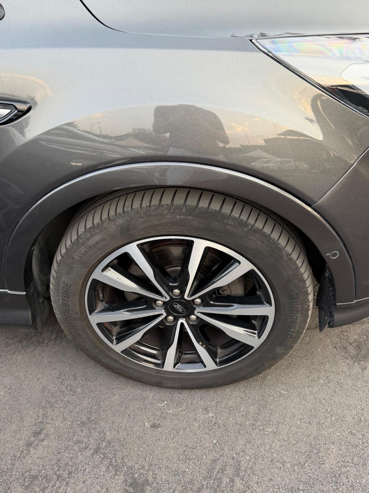 Ford Kuga 2.0 TDCI 150 CV S&S 4WD Powershift ST-Line