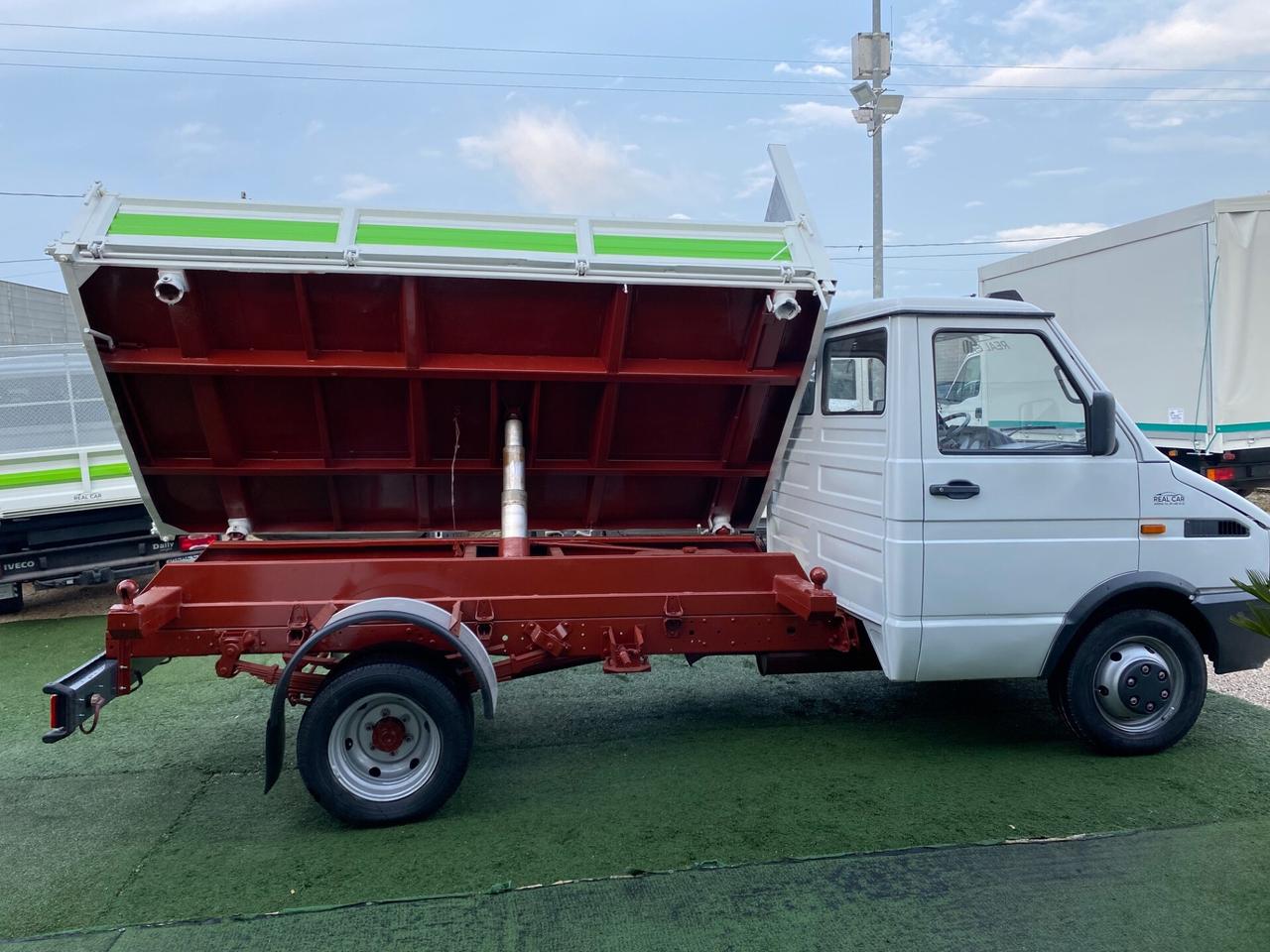 Iveco Daily 35-12 Ribaltabile Trilaterale