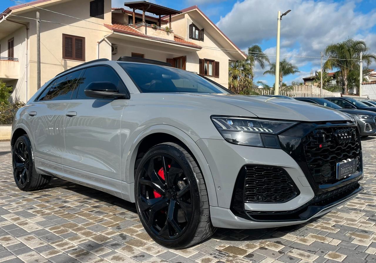 Audi RS Q8 4.0 TFSI 600CV tiptronic mhev quattro