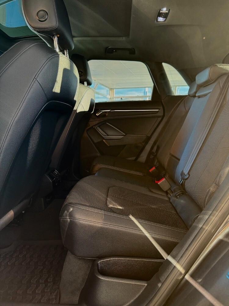 Audi Q3 35 2.0 TDI S line edition quattro s-tronic