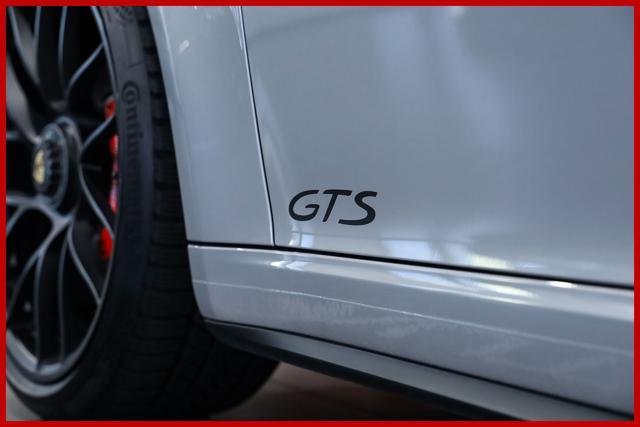 PORSCHE 991 3.0 Carrera 4 GTS Cabriolet